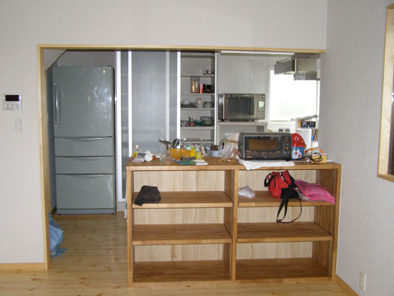 内装とキッチン、食器棚取替
